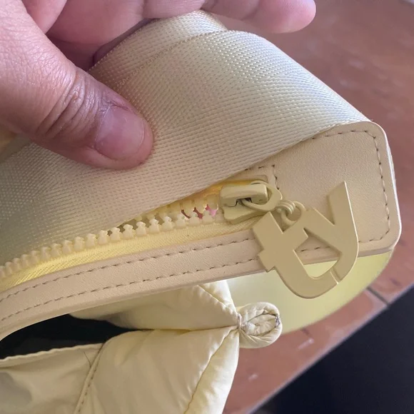 The Drift Tote Bag - Women's Shoulder Bag - Picture 5 of 8